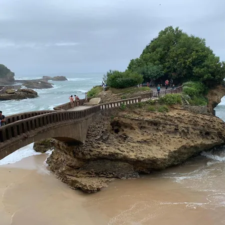 Les Tourelles 3* Біарріц