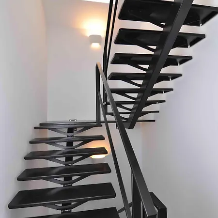 Les Tourelles Gostinjska kuća 3*