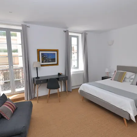 招待所 Les Tourelles 3*