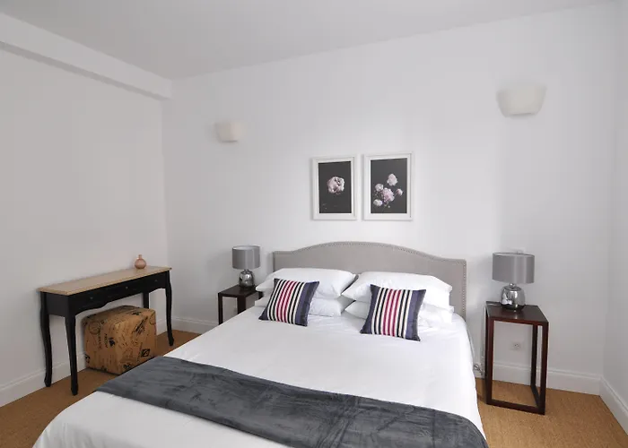 Les Tourelles Gostinjska kuća 3*